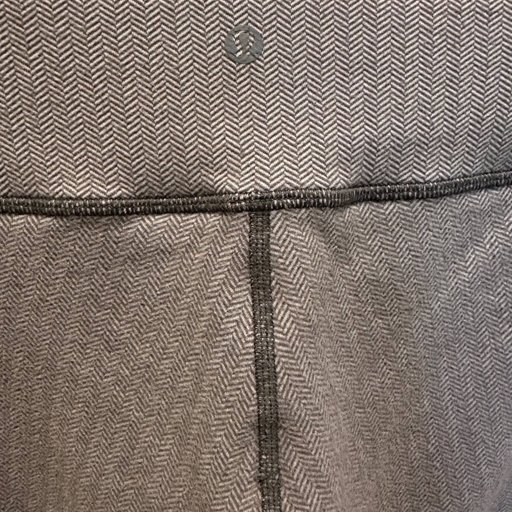 RARE Houndstooth 7/8 length lululemon leggings
